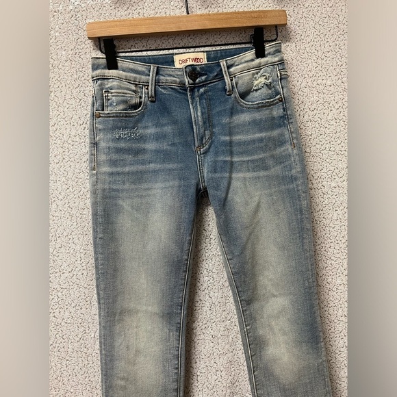 DRIFTWOOD Women’s Colette Embroidered Straight Cropped Blue Jeans | size 24 - Picture 3 of 9